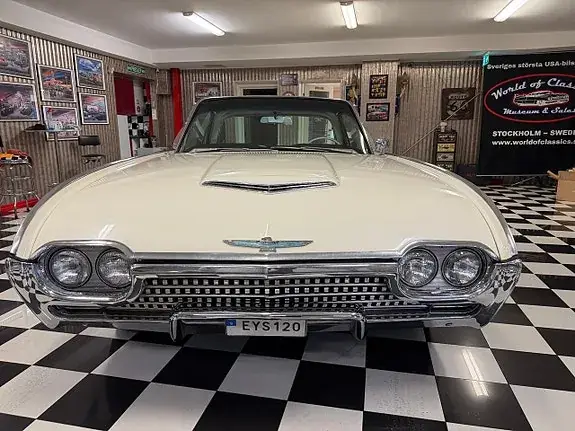 Ford Thunderbird 1962 photo 2