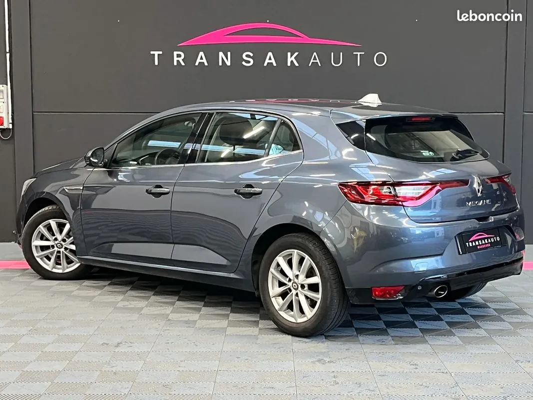 Renault Megane 2016 photo 2