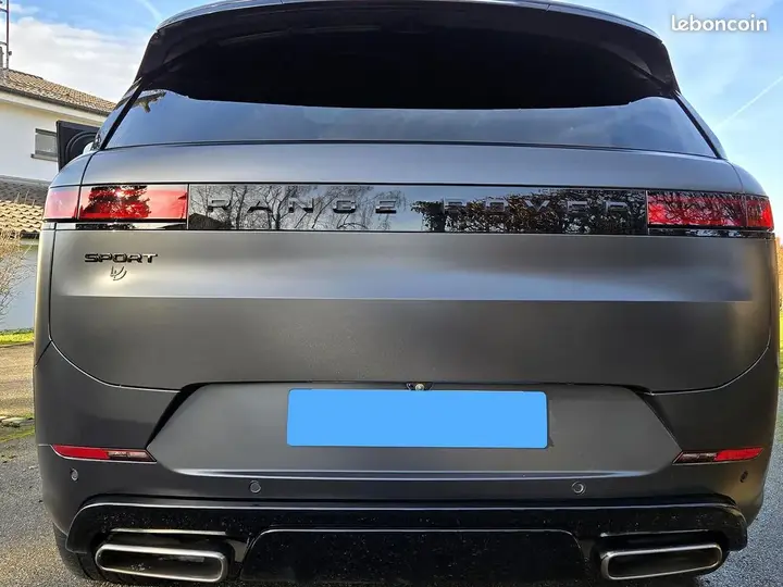 Land Rover Range Rover 2024 photo 2