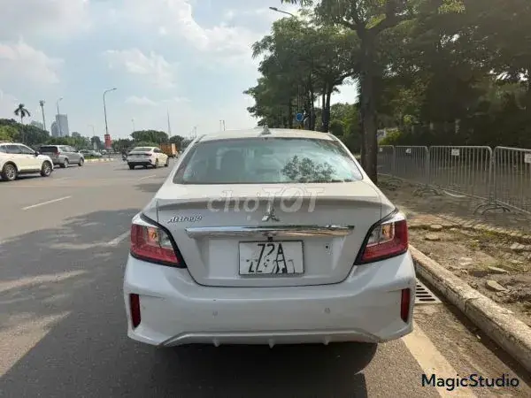 Mitsubishi Attrage 2023 photo 2
