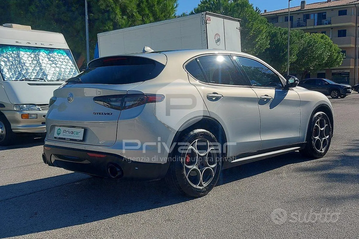 Alfa Romeo Stelvio 2023 photo 5