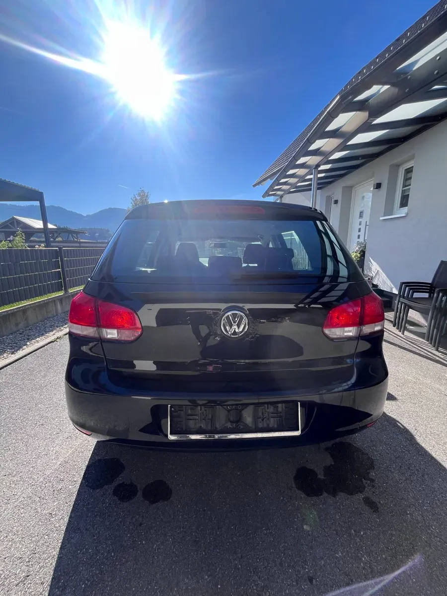 Volkswagen Golf 2010 photo 3