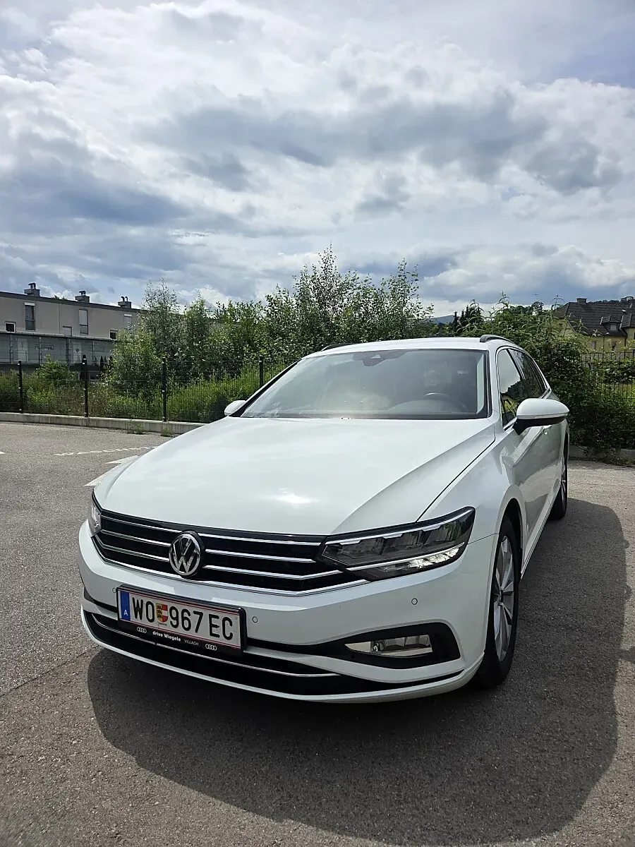 Volkswagen Passat 2020 photo 2