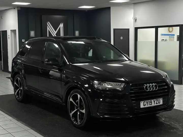 Audi Q7 2019 photo 2