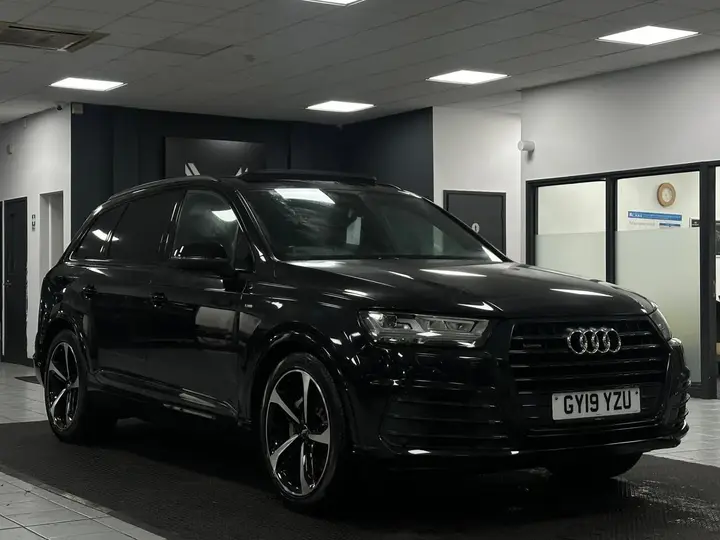 Audi Q7 2019 photo 3