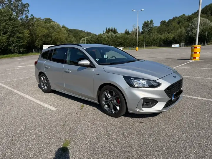 Ford Focus 2020 photo 2