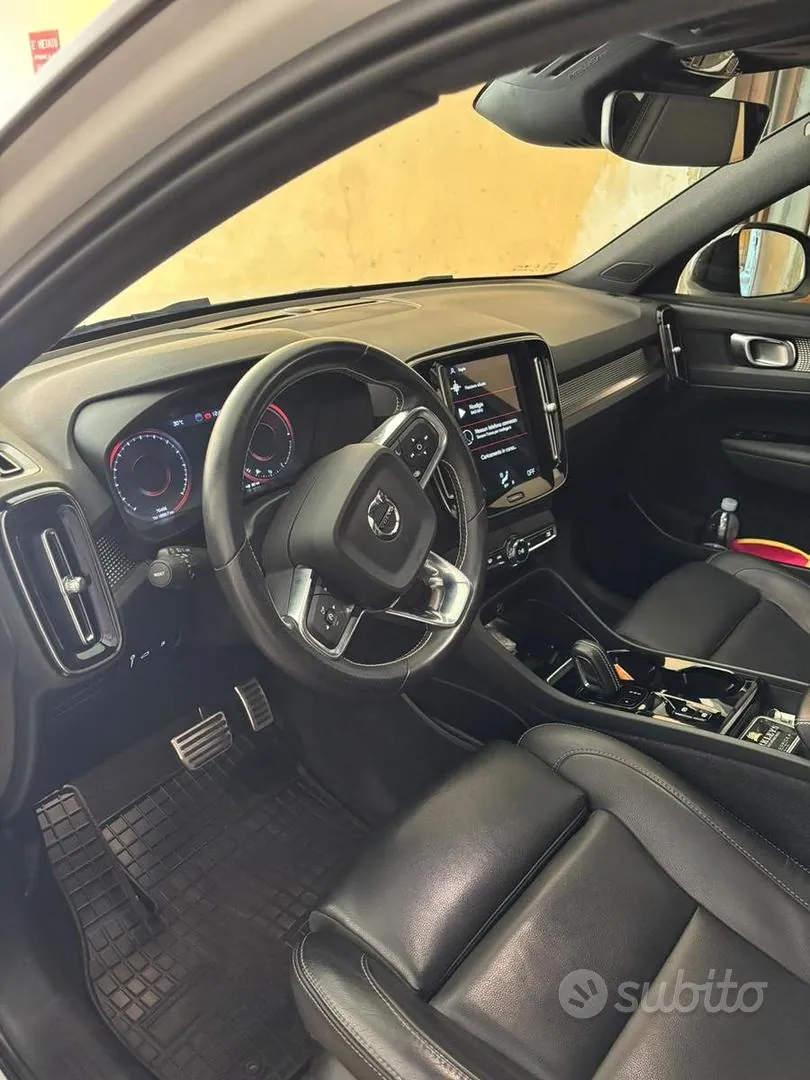 Volvo Xc40 2021 photo 3