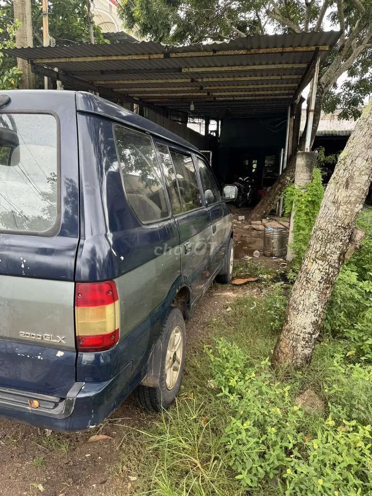 Mitsubishi Jolie 2000 photo 3