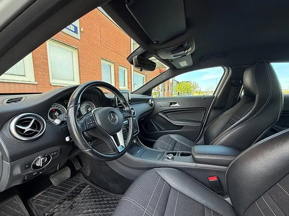 Mercedes-Benz A180 2015 photo 5