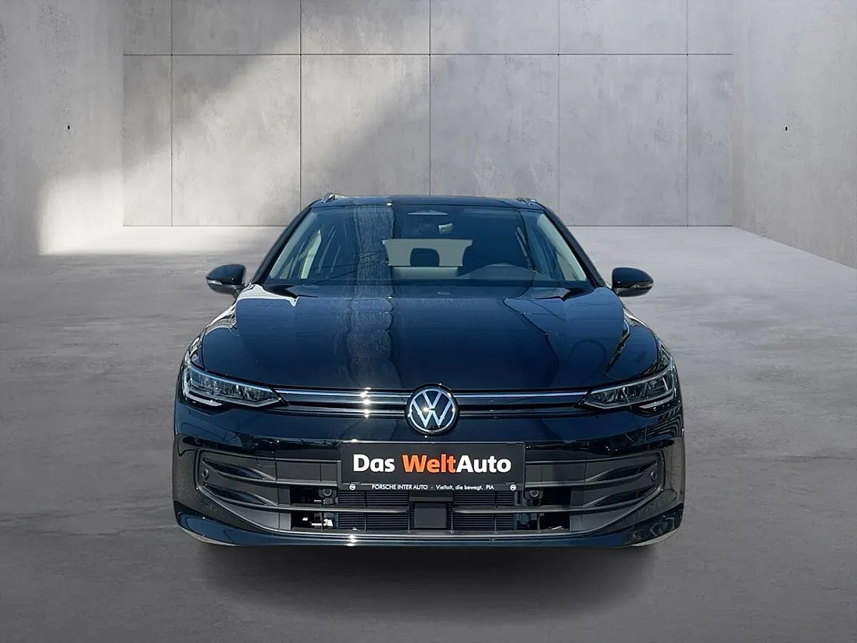 Volkswagen Golf 2026 photo 2