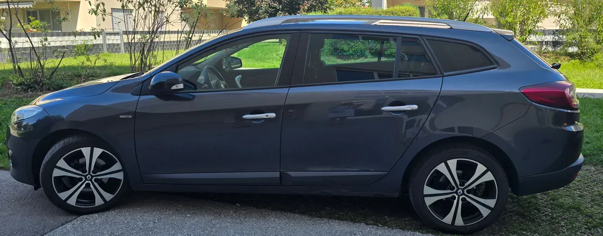 Renault Megane 2011 photo 3