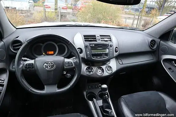 Toyota Rav4 2010 photo 5