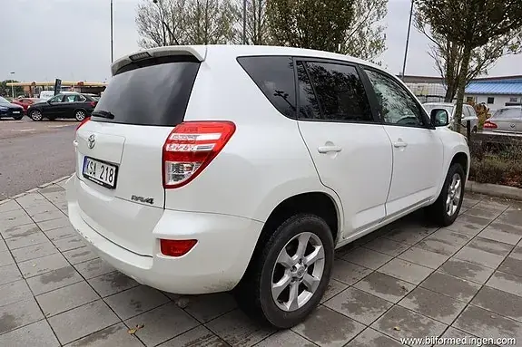 Toyota Rav4 2010 photo 3