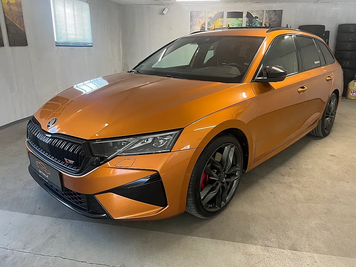 Skoda Octavia 2024 photo 2