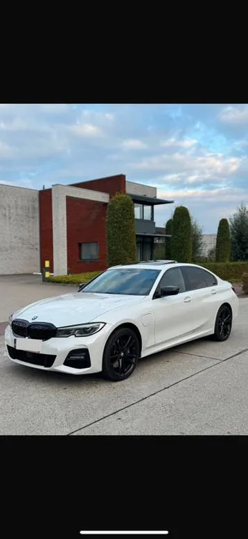 BMW 330E