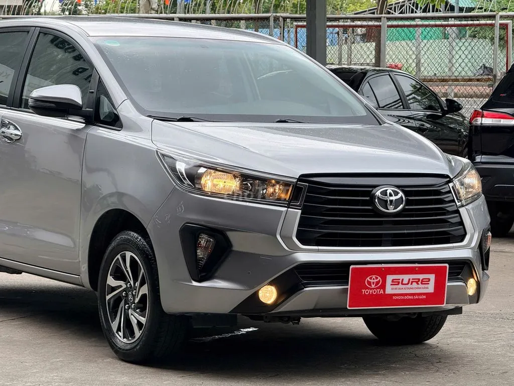 Toyota Innova 2023 photo 3