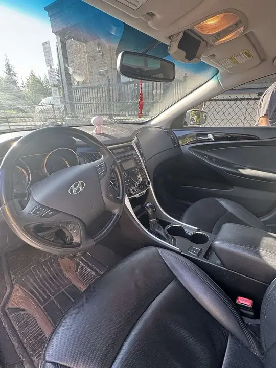 Hyundai Sonata 2013 photo 2