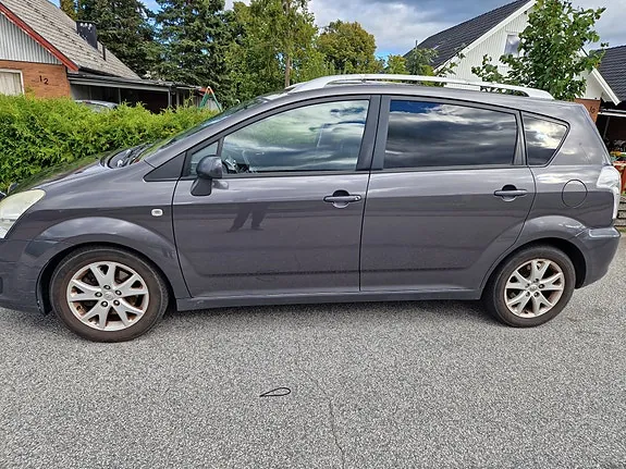 Toyota Corolla Verso 2008 photo 2