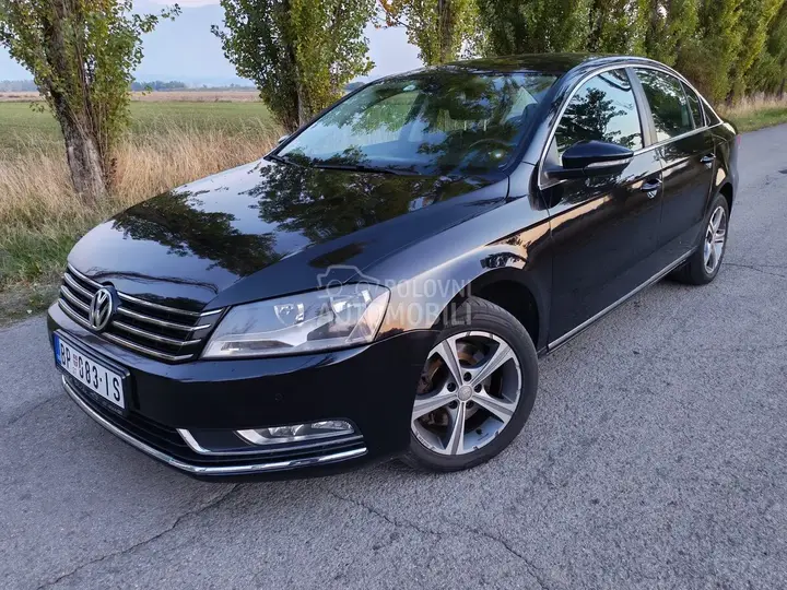 Volkswagen Passat B7 2011 photo 2