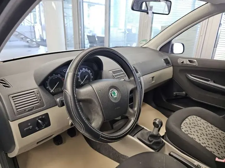 Skoda Fabia 2005 photo 5