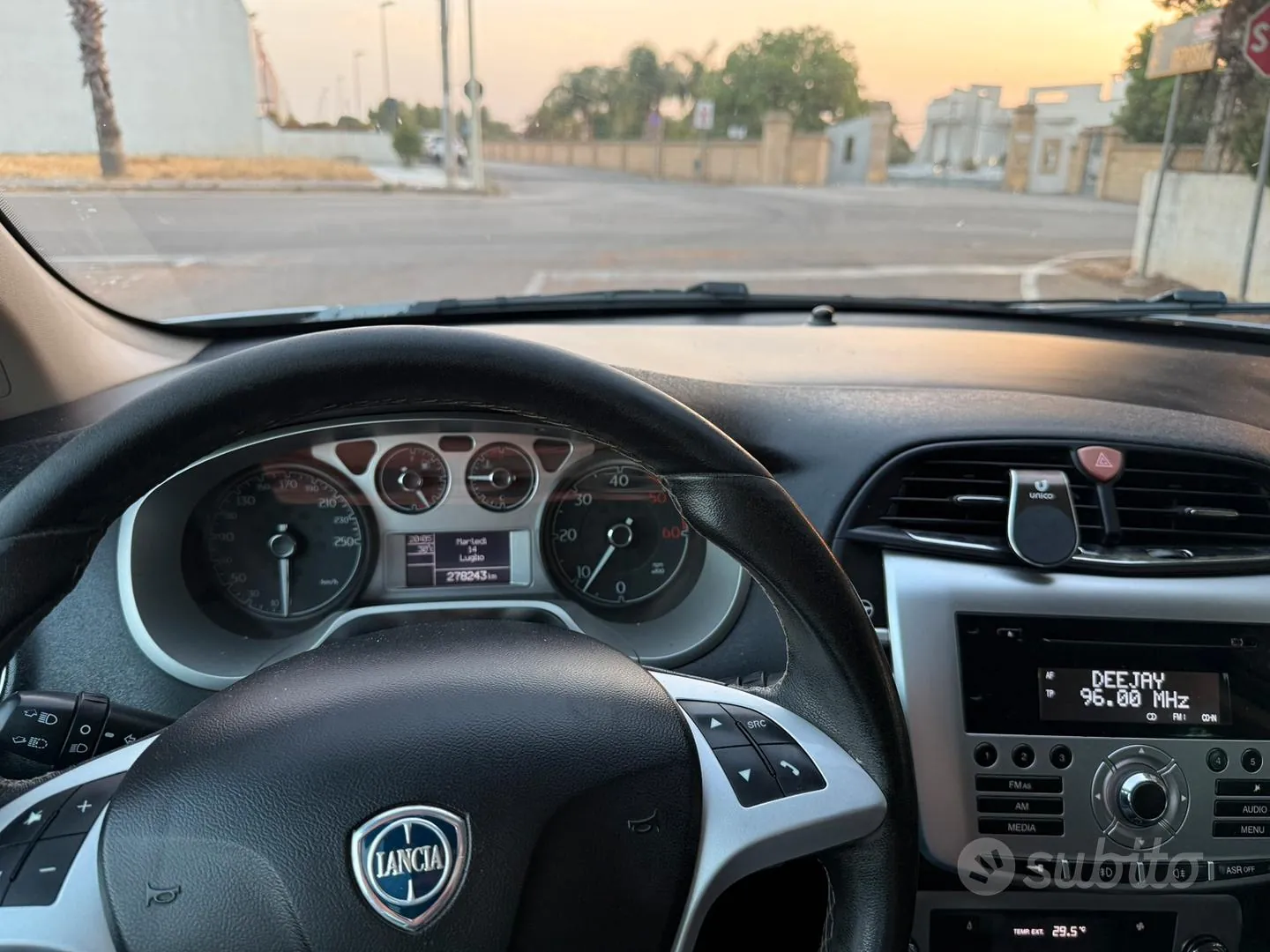 Lancia Delta 2010 photo 3