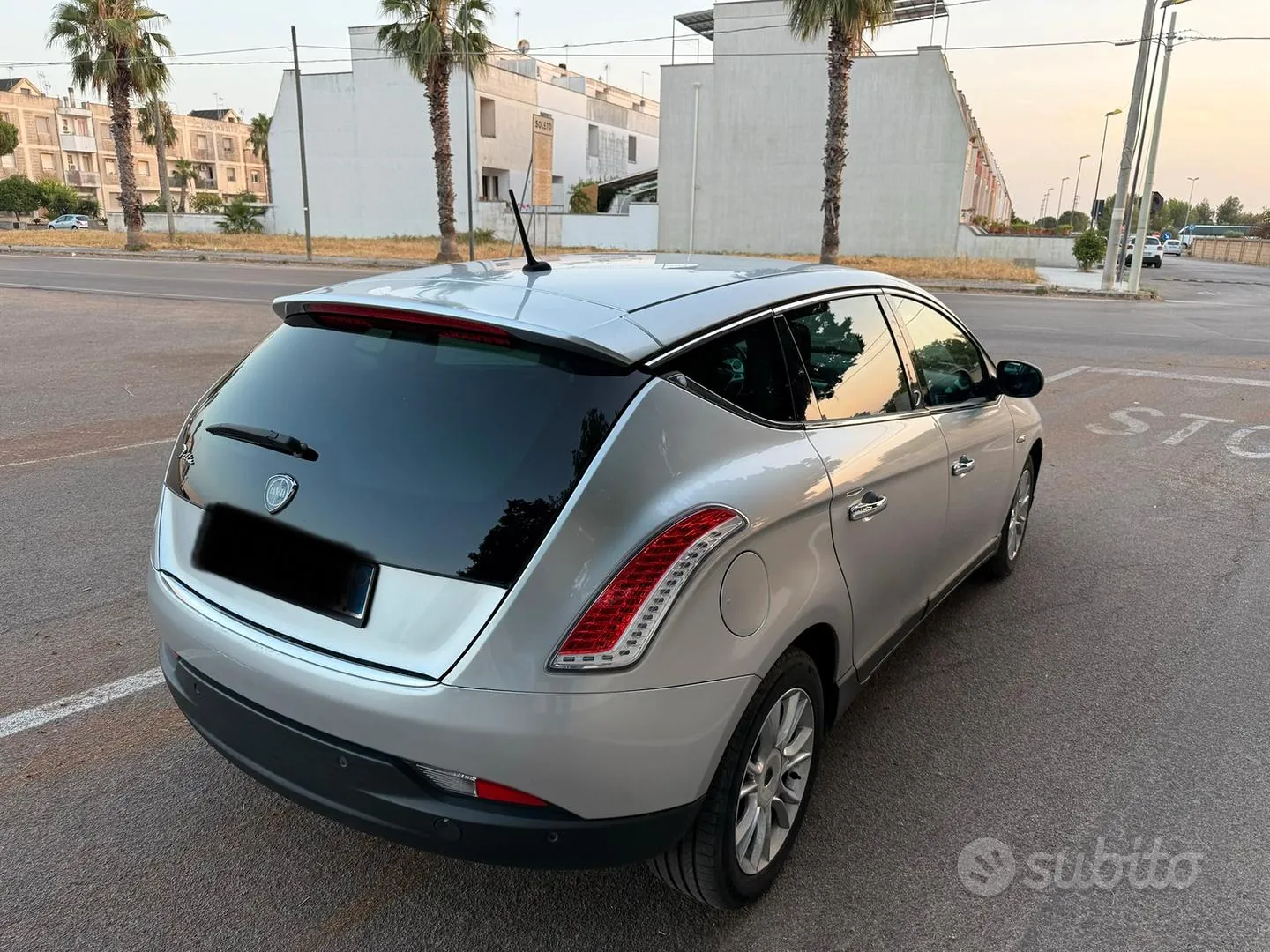 Lancia Delta 2010 photo 2