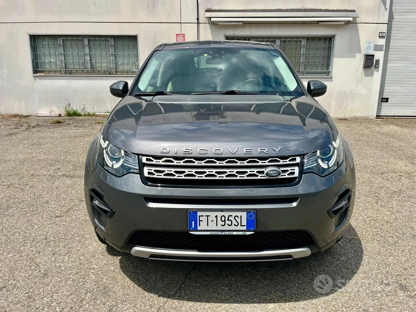 Land Rover Discovery Sport 2019 photo 2
