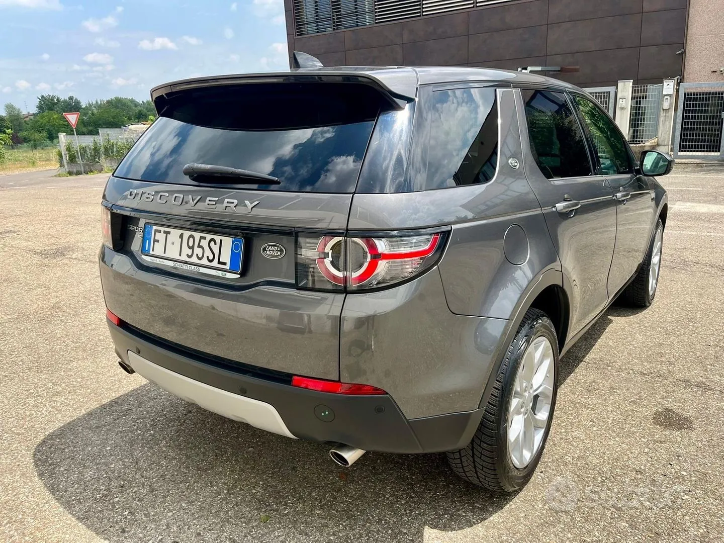 Land Rover Discovery Sport 2019 photo 5