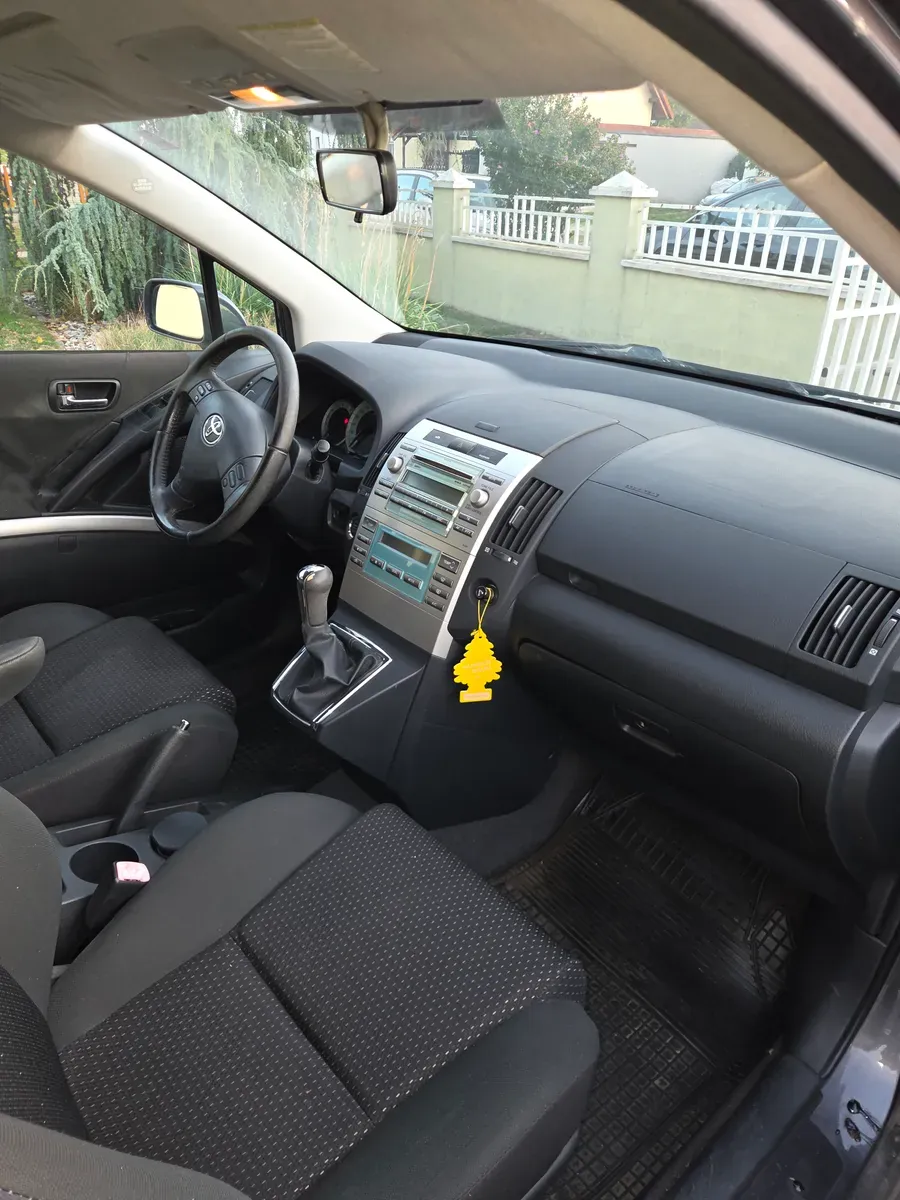 Toyota Corolla Verso 2007 photo 3