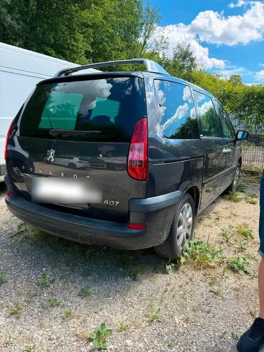 Peugeot 807