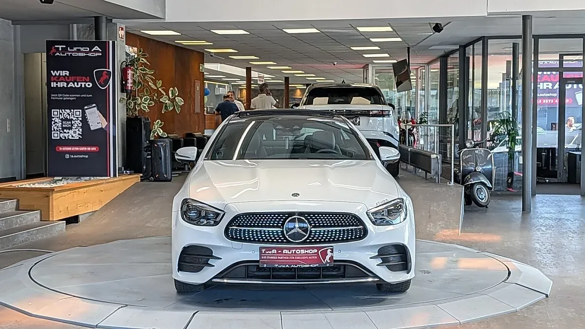Mercedes-Benz E-Class 2021 photo 2