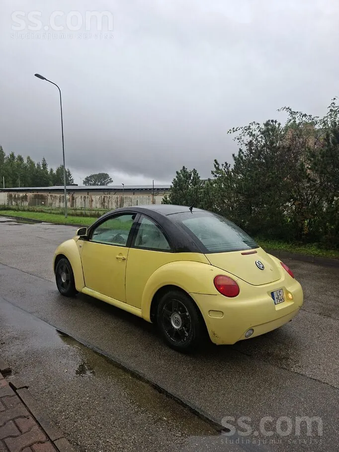 Volkswagen Beetle 2000 photo 2