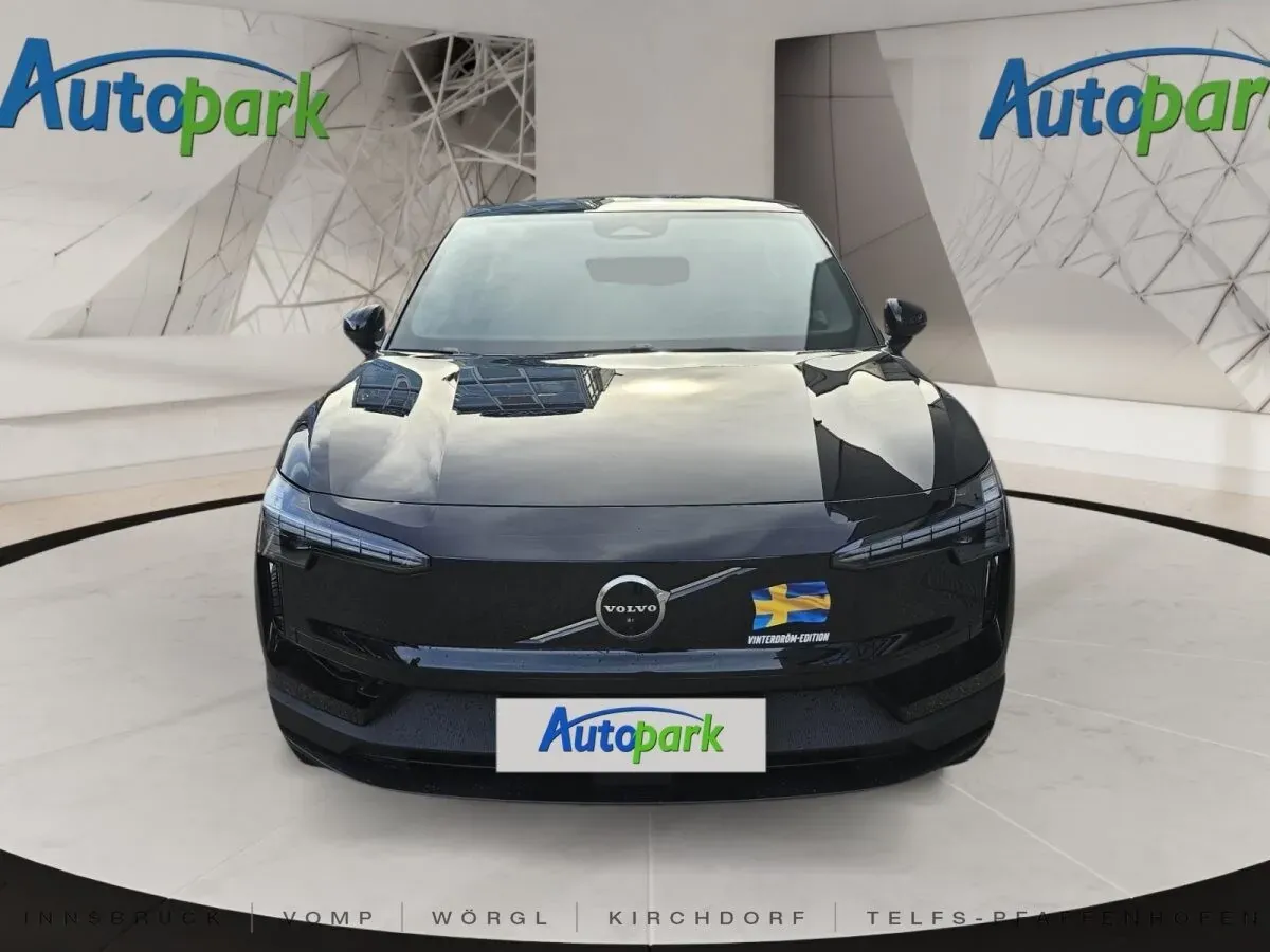 Volvo Ex30 2024 photo 2