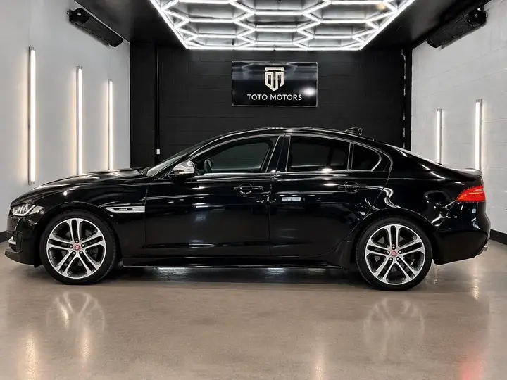 Jaguar Xe 2015 photo 5