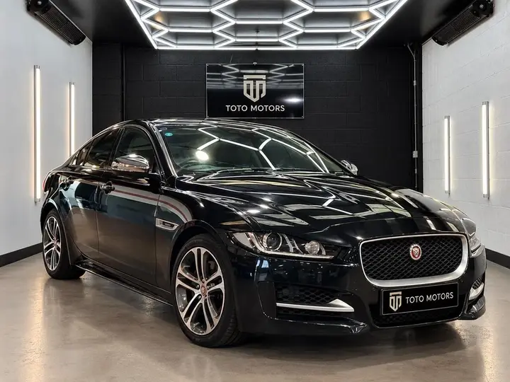 Jaguar Xe