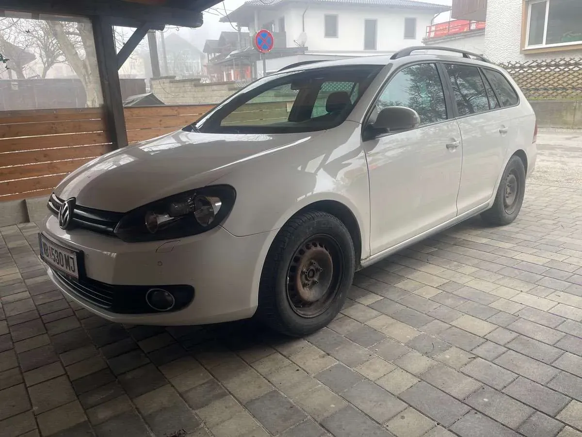 Volkswagen Golf 2010 photo 2