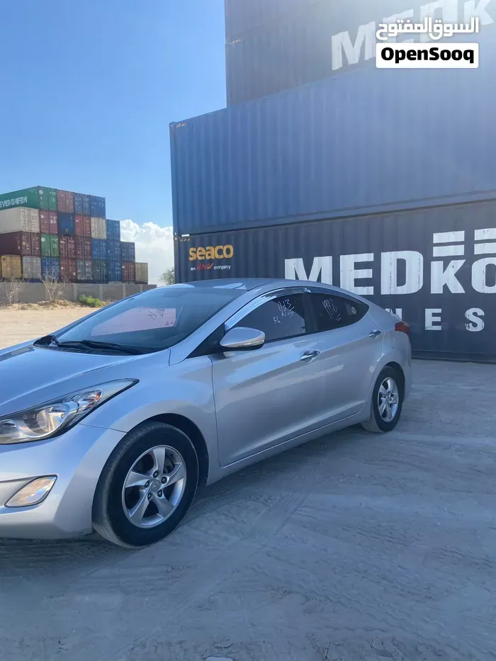 Hyundai Avante 2013 photo 3