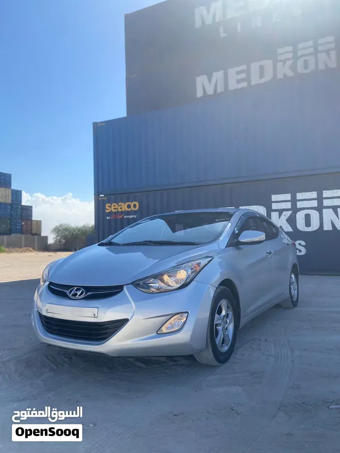 Hyundai Avante 2013 photo 2