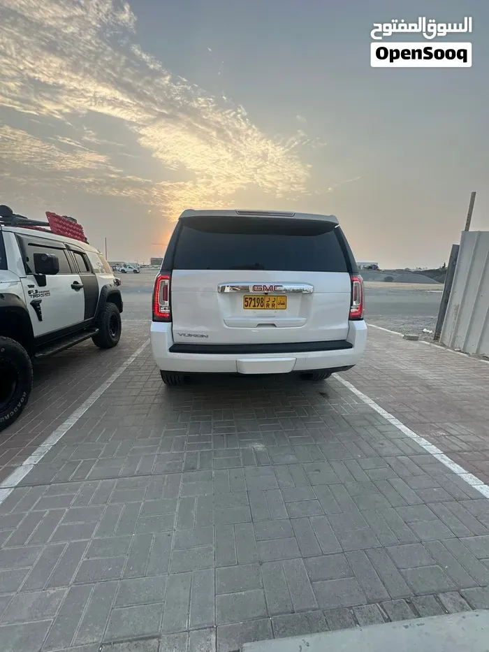 GMC Yukon 2018 photo 3