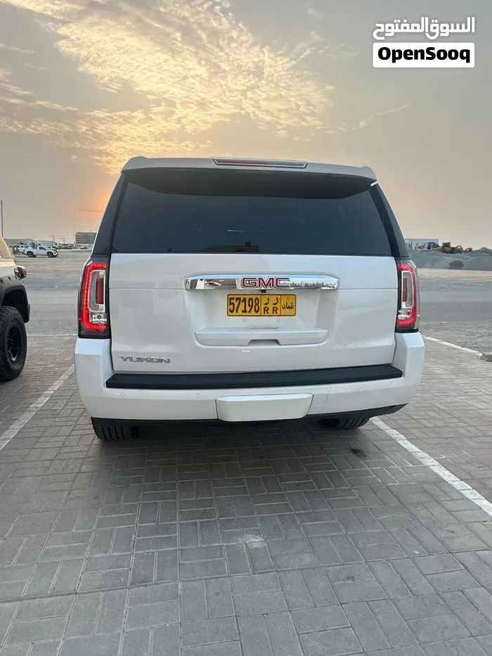 GMC Yukon 2018 photo 4