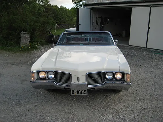 Oldsmobile Delmont 88 1968 photo 2