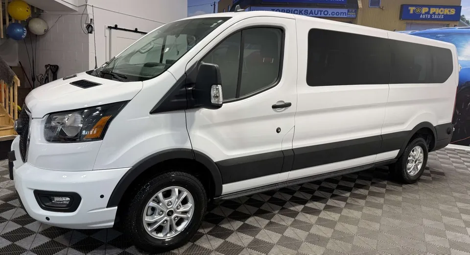 Ford Transit 2024 photo 4