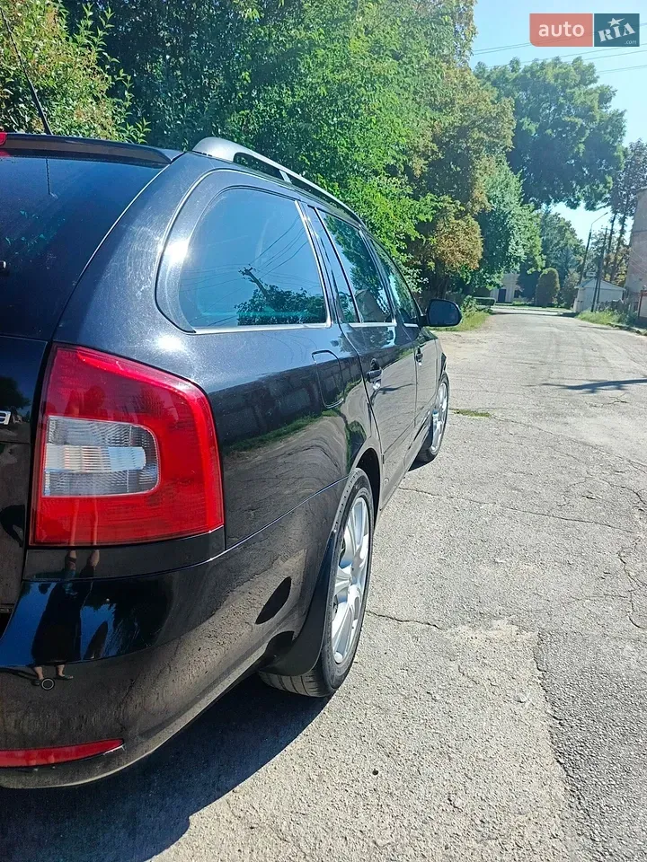 Skoda Octavia 2011 photo 4