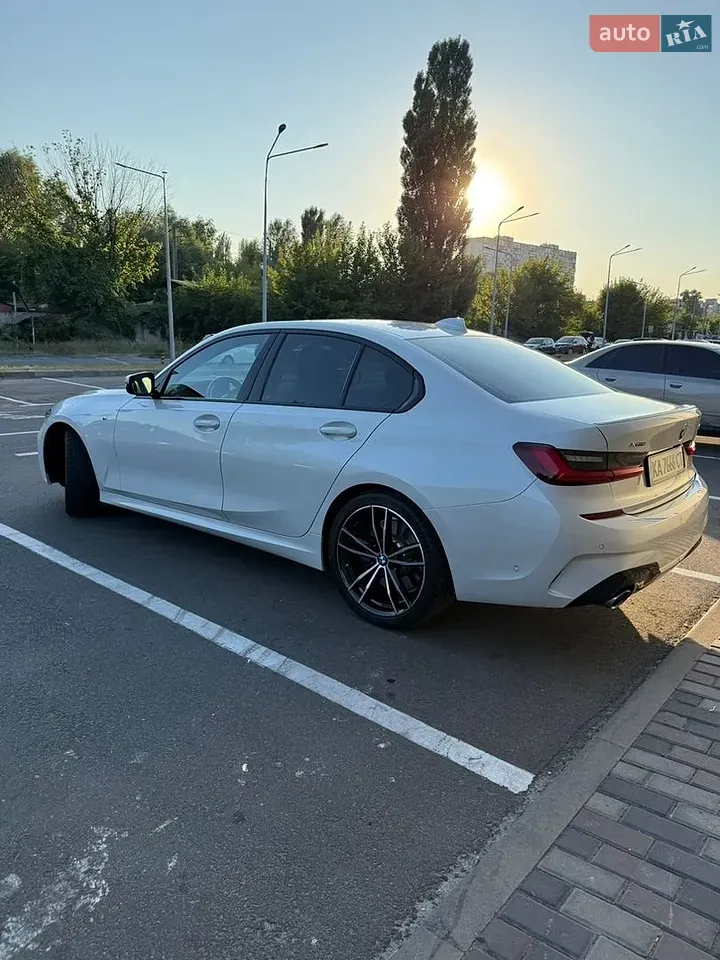 BMW 3 Series 2022 photo 5