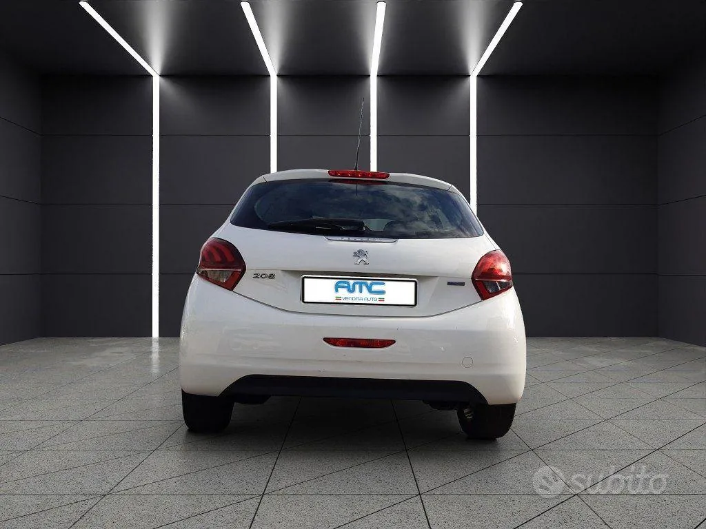 Peugeot 208 2017 photo 5