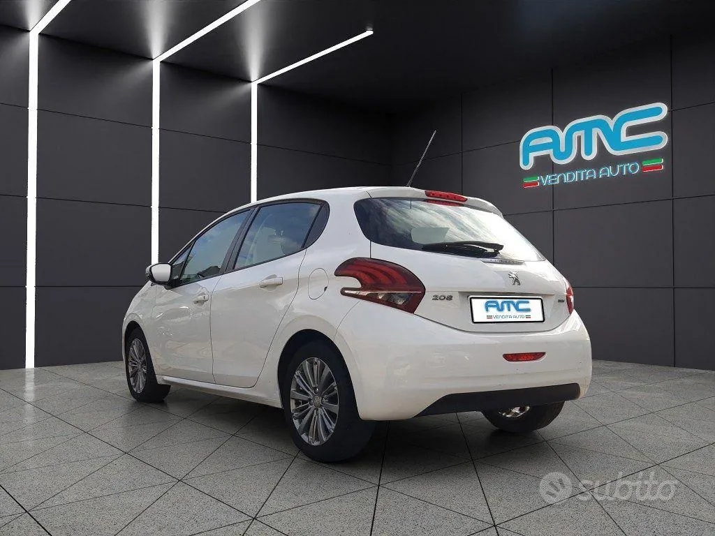 Peugeot 208 2017 photo 4
