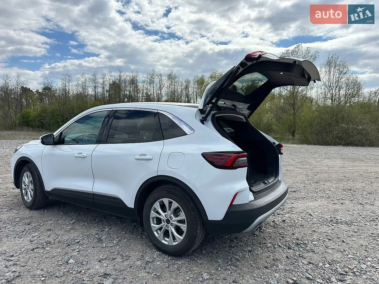 Ford Escape 2024 photo 3