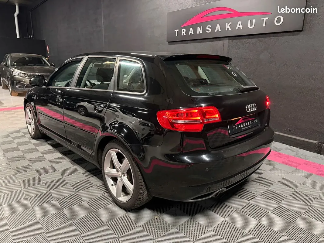 Audi A3 2010 photo 3