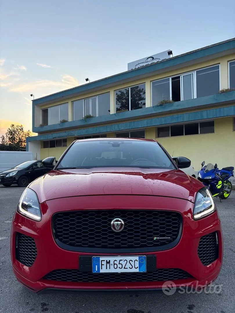 Jaguar E-Pace 2017 photo 2