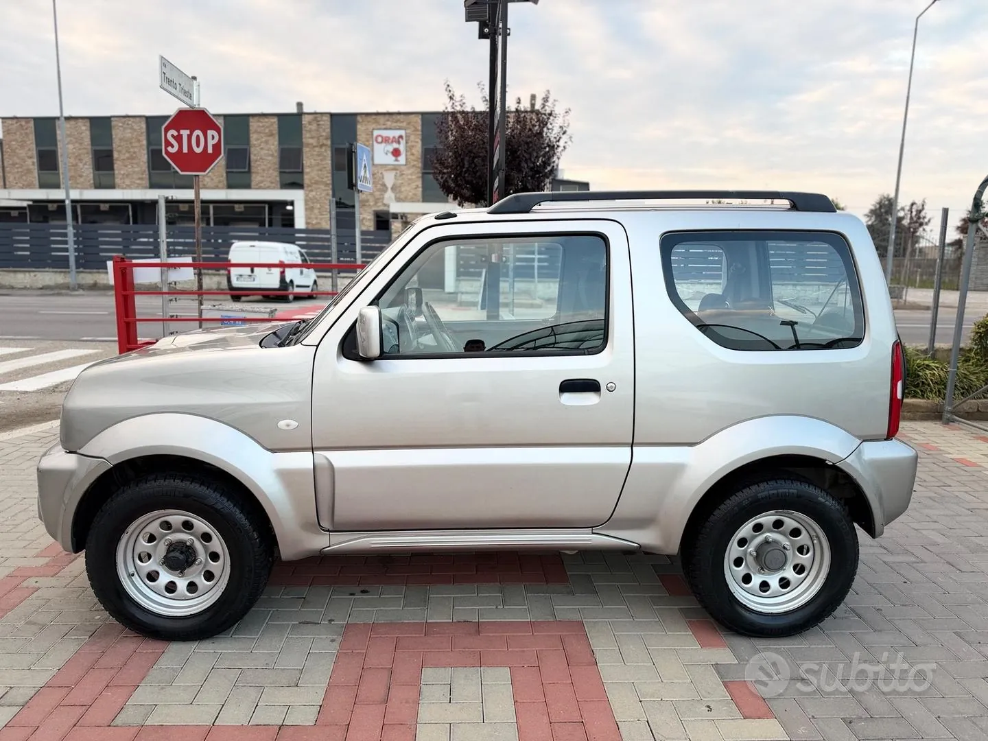 Suzuki Jimny 2014 photo 3